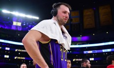 爱游戏app-包含人逆转黄蜂，艾尔顿全场砍下最高得分的词条