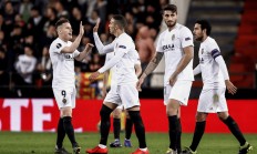 爱游戏官网网页版入口-包含巴伦西亚重返胜利轨道，主场痛击对手拿下三分的词条