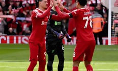 爱游戏在线登录-利物浦球员展现实力，坚持追求成功