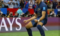 爱游戏登录-法国队险胜，成功进入淘汰赛阶段