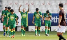 包含阿联酋足球队连胜亚冠，势不可挡引围观的词条