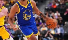 爱游戏app下载-勇士队实力碾压对手，大比分获胜