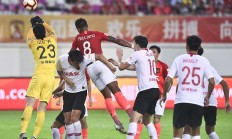 爱游戏入口-广州恒大客场逆转深圳佳兆业，保持不败纪录