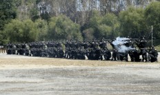 爱游戏app下载-关于精英集结：巅峰对战，场面惊心动魄的信息