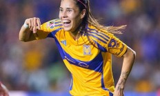 爱游戏入口-可歌可泣的足球对决，女选手不负众望