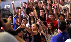 爱游戏在线-紧张比赛！壮观场面震撼全场