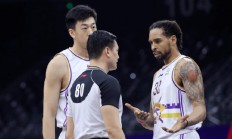 爱游戏官方入口-冠军宝座岌岌可危，名将们你迎接挑战了吗？的简单介绍