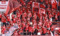 爱游戏入口-比赛中出现多个进球，现场观众尖叫不断