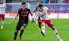 爱游戏官方入口-奥格斯堡备受困扰，教练组紧急调整战术