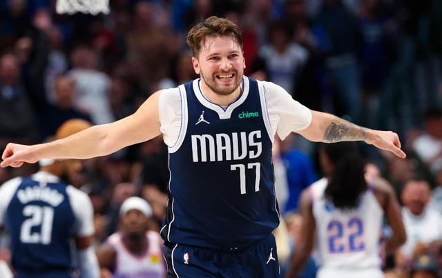 包含独行侠队客场战胜马刺，前进季后赛之路的词条