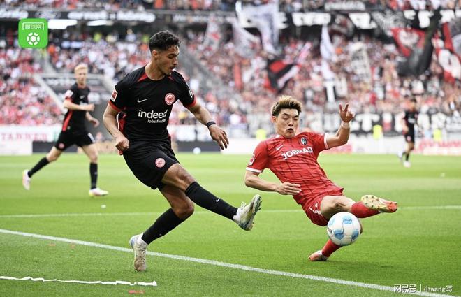 包含勒沃库森客场绝平法兰克福，难分高下的词条