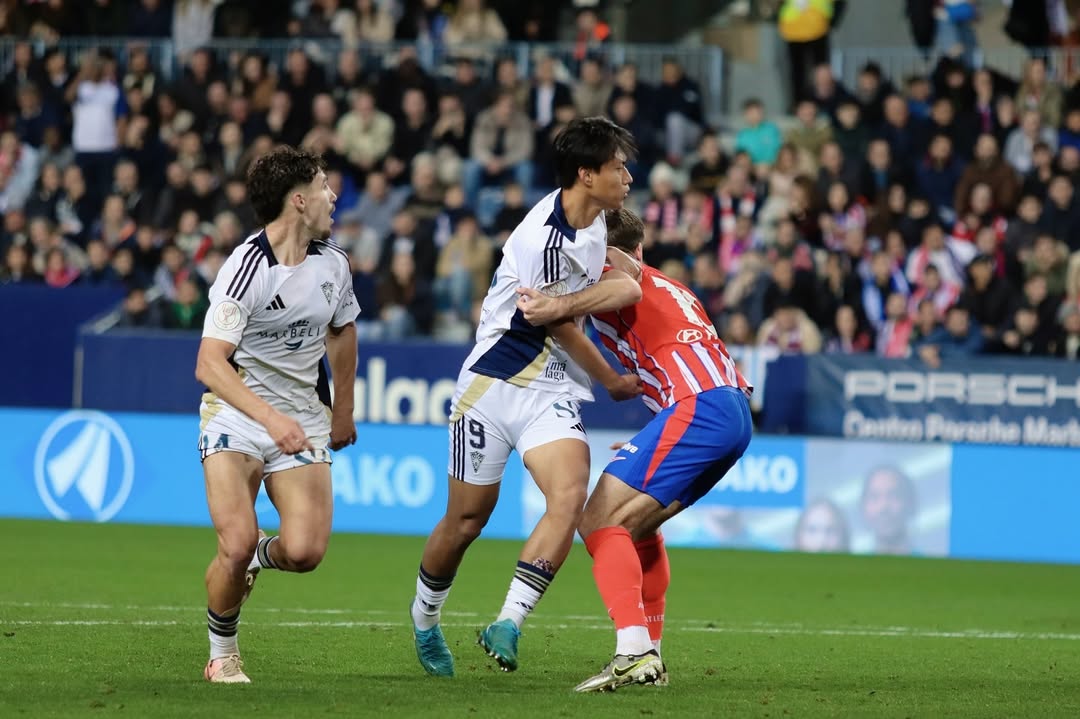 西班牙联赛中球队遭遇连败，教练组面临压力的简单介绍