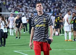 包含巴萨官方确认前锋维尼修斯遭受重伤的词条 包含巴萨官方确认前锋维尼修斯遭受重伤的词条