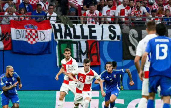 德国主场逆袭意大利,双方争夺关键分数的简单介绍 德国主场逆袭意大利,双方争夺关键分数的简单介绍