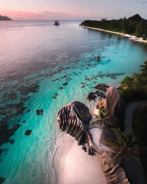 包含津巴布韦客场不敌斐济，小组赛遗憾告别的词条