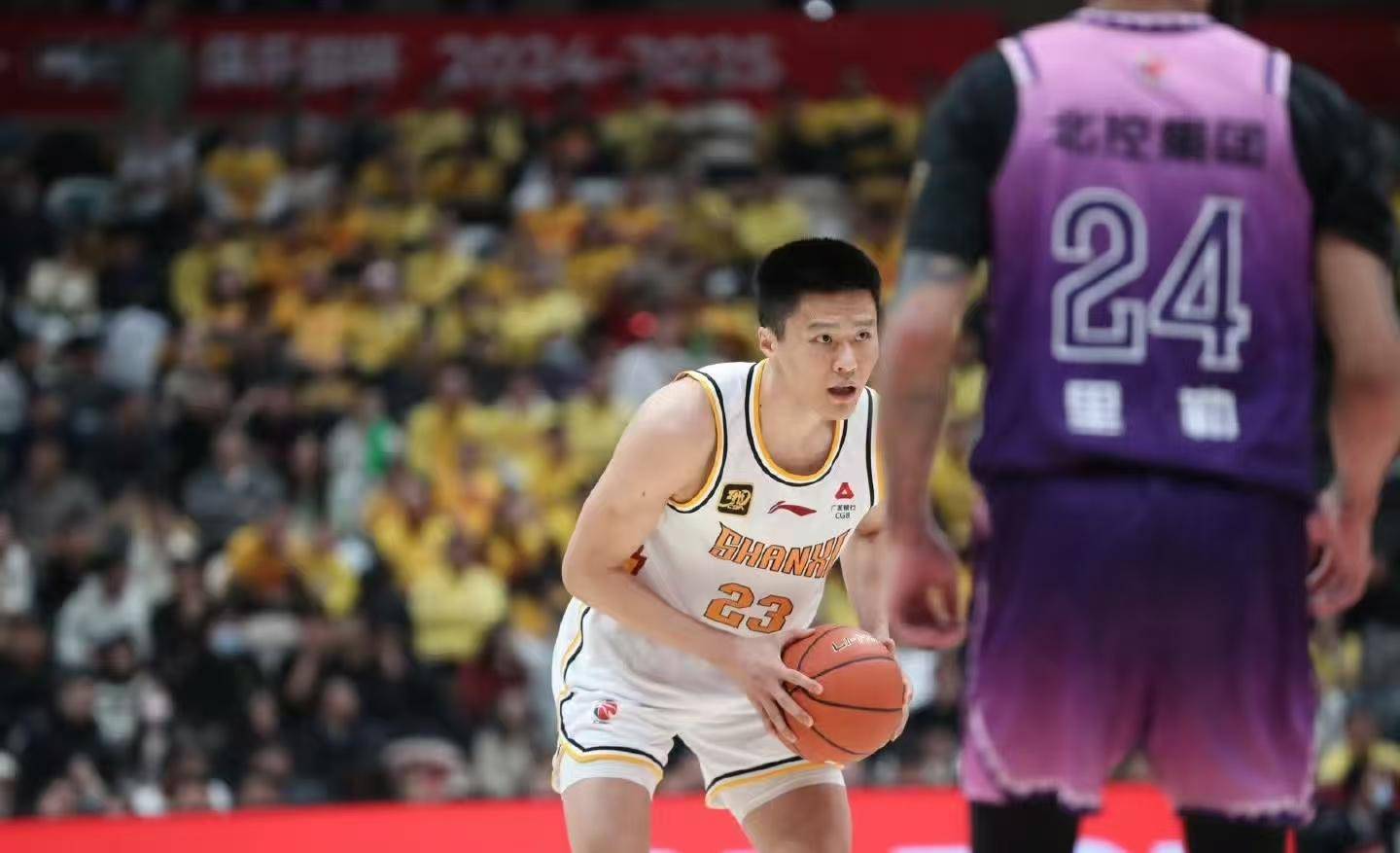 包含精彩逆转，冠军成为最大黑马的词条