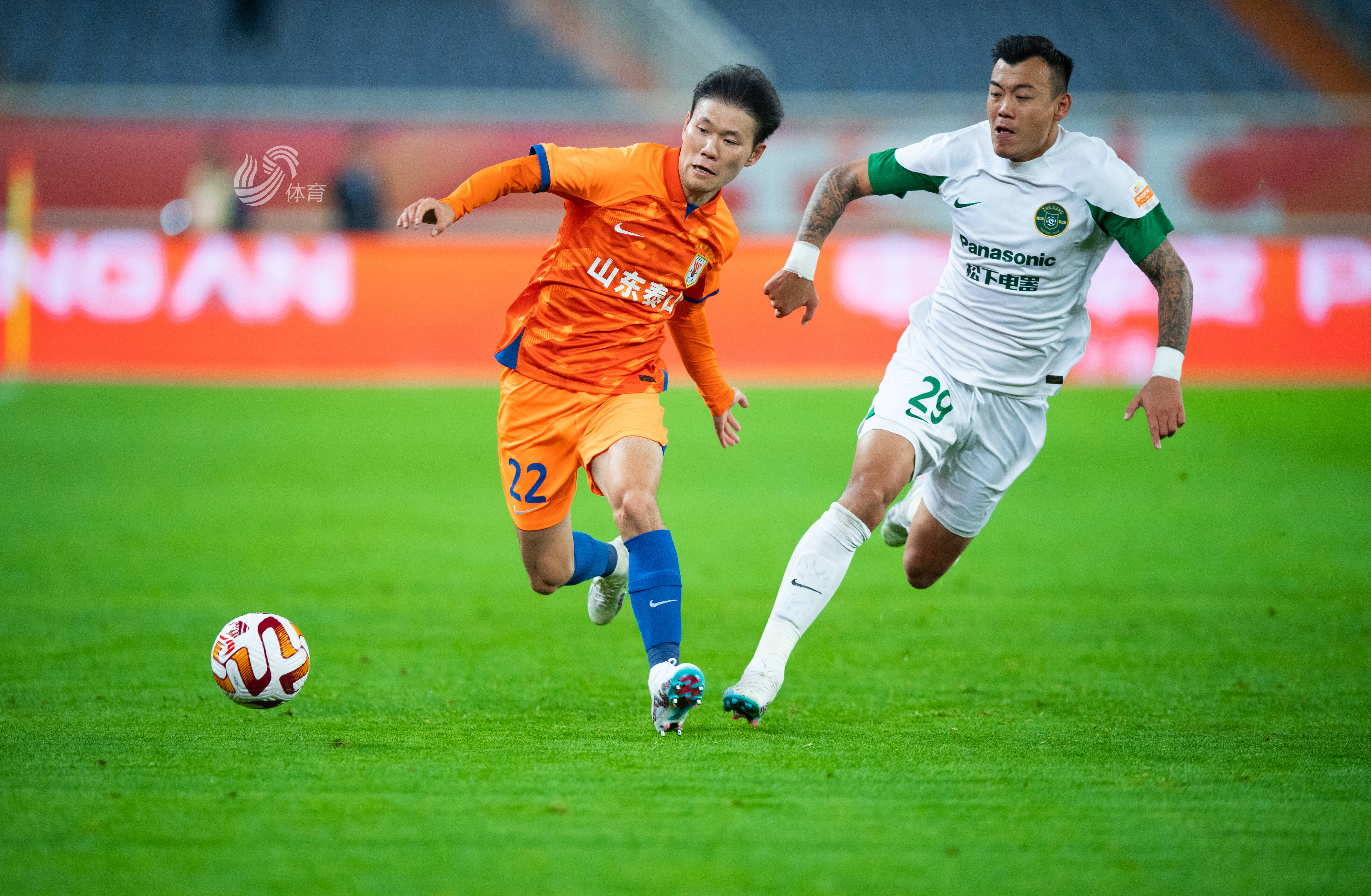 广州恒大淘宝对阵山东鲁能，胜负难料