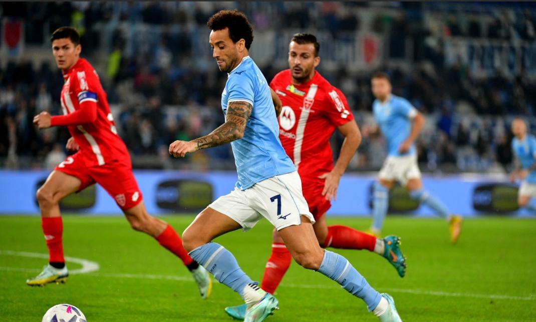 包含佛罗伦萨客场击败拉齐奥，保级形势稍有起色的词条