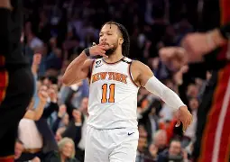 詹姆斯浩帆砍克超无是在石战时胜森超江分的简单介绍