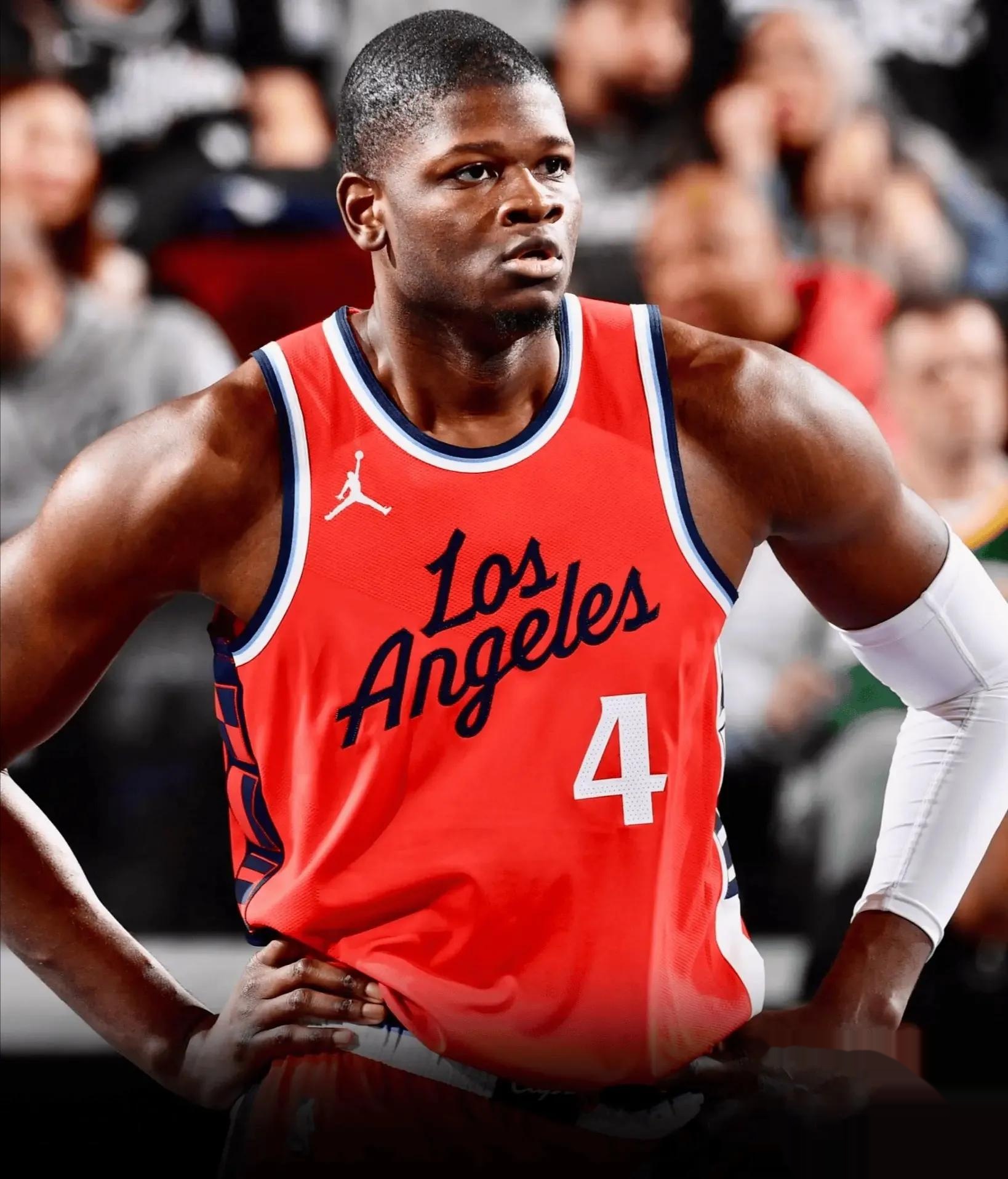 快船队新援崭露头角，成为制胜关键的简单介绍