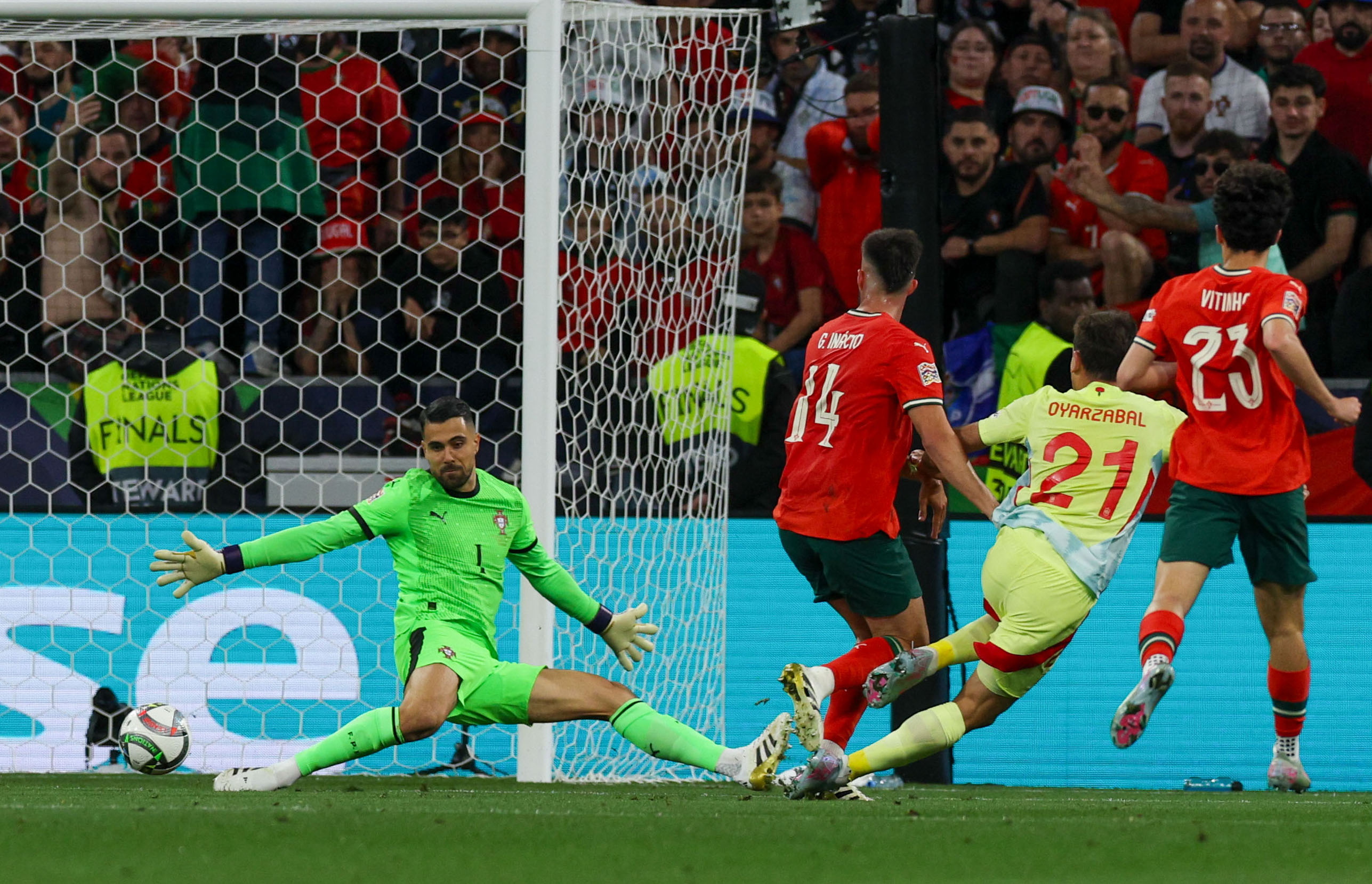 葡萄牙队成功晋级下一轮比赛 葡萄牙队成功晋级下一轮比赛