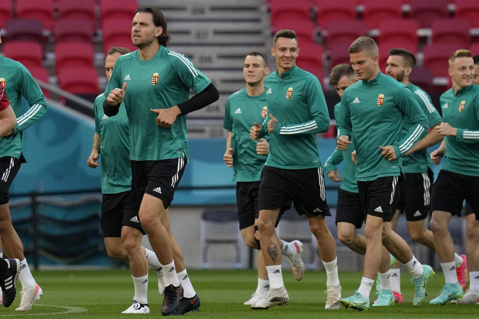 匈牙利队在比赛中取得突出的成绩