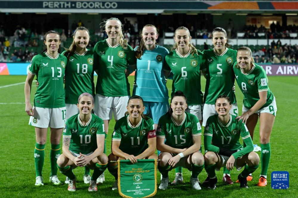 包含欧洲女足实力强劲，扫荡女足世界杯小组赛的词条