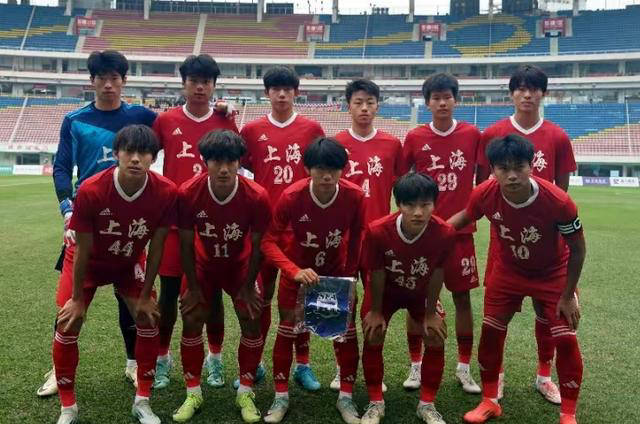 关于勇夺胜利，国家队取得历史性战绩跻身前茅的信息