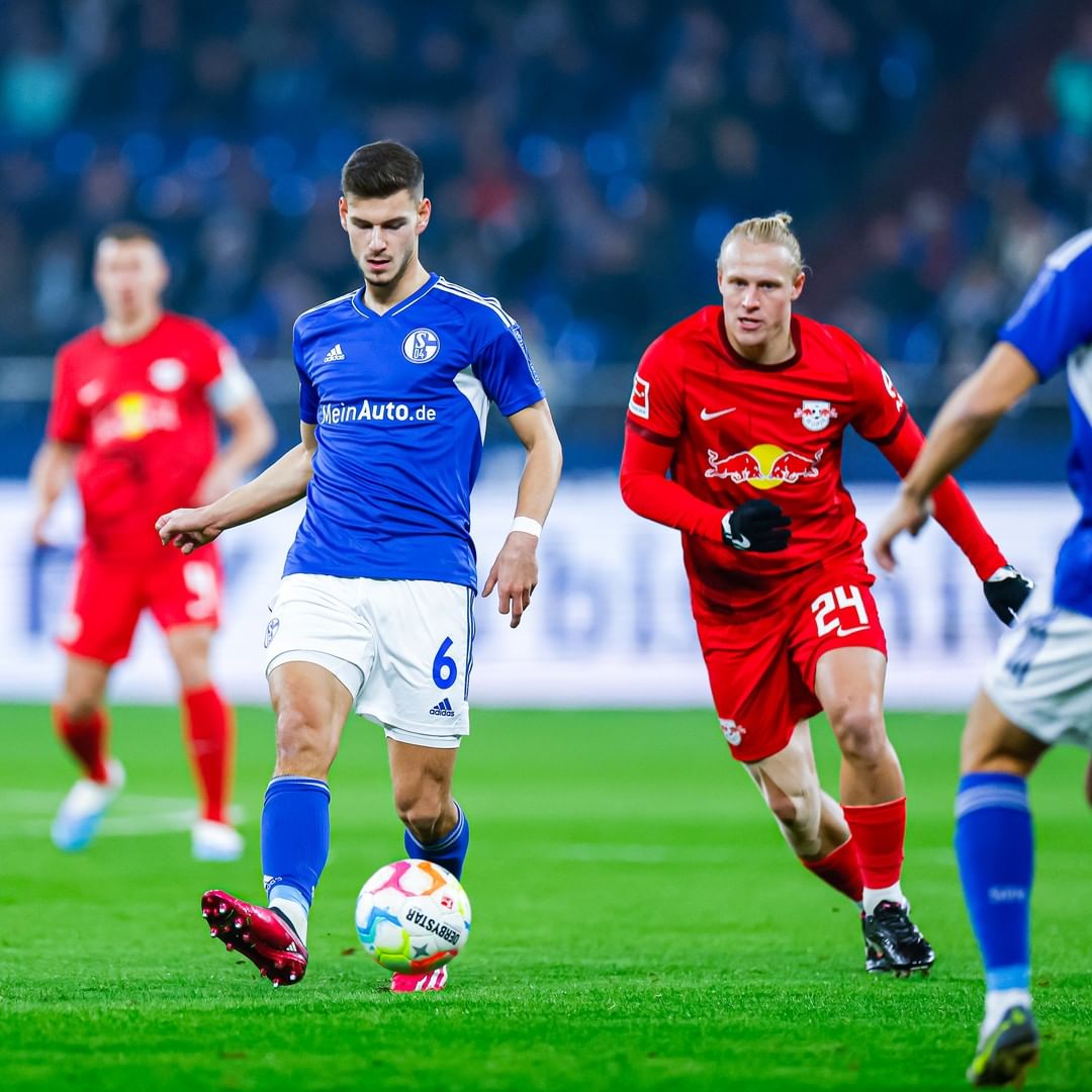 包含RB莱比锡胜利稳固前四位置，实力持续增强的词条