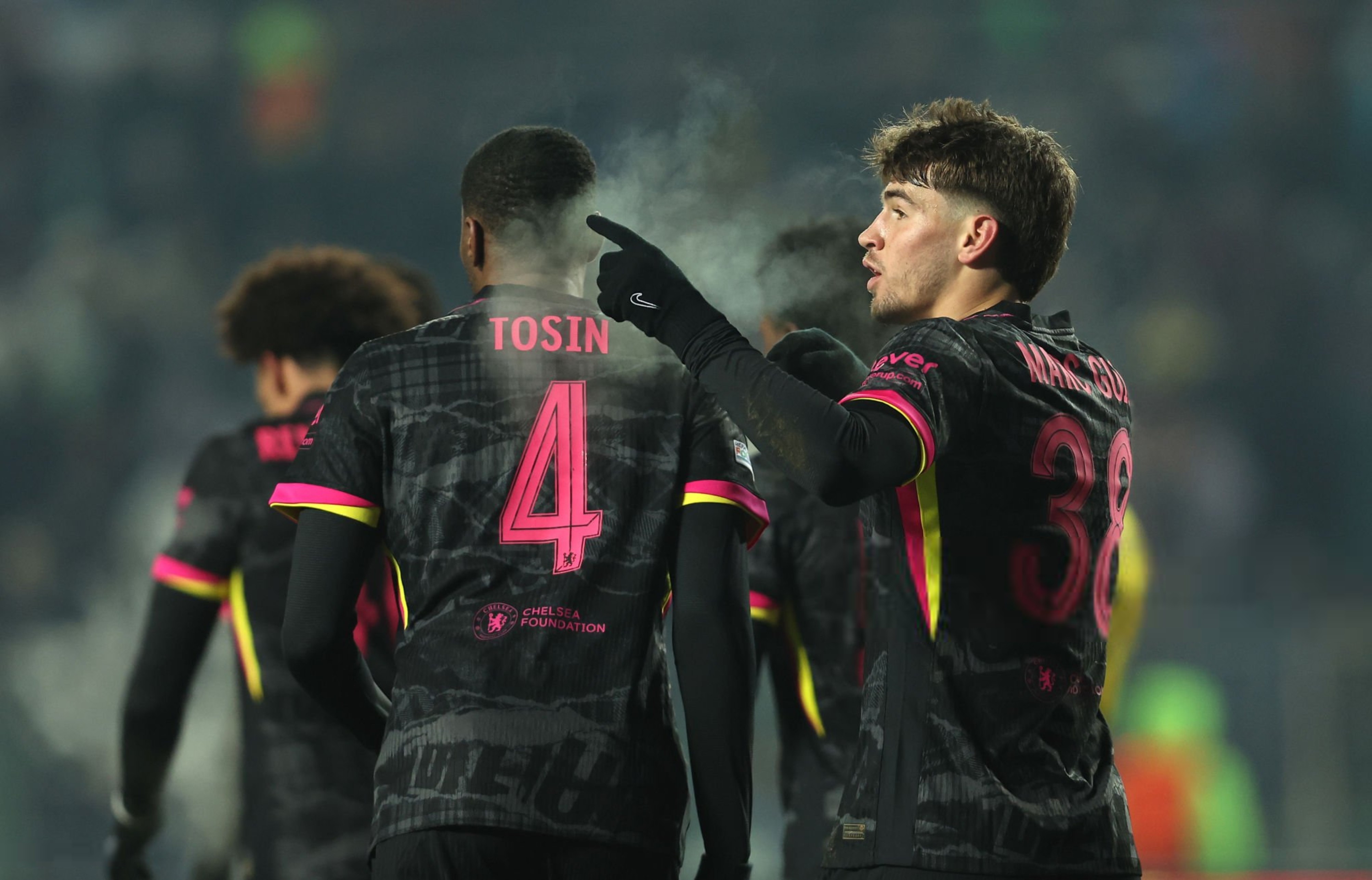 切尔西被续腰扭伤，将缺席下一场比赛