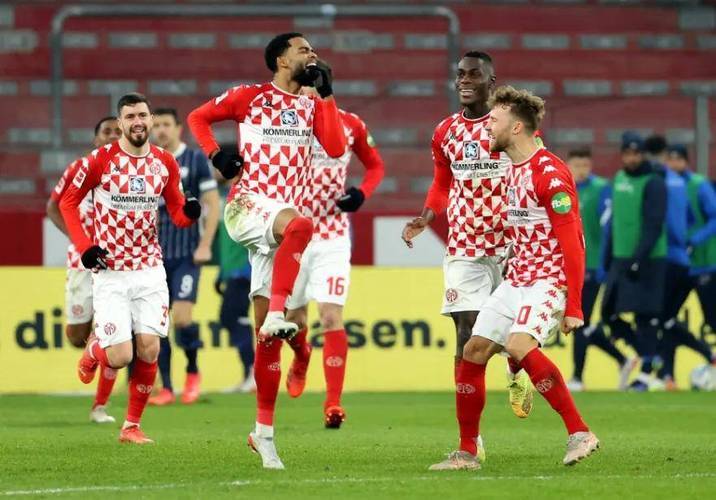 关于勒沃库森球员伤愈回归，士气大振的信息