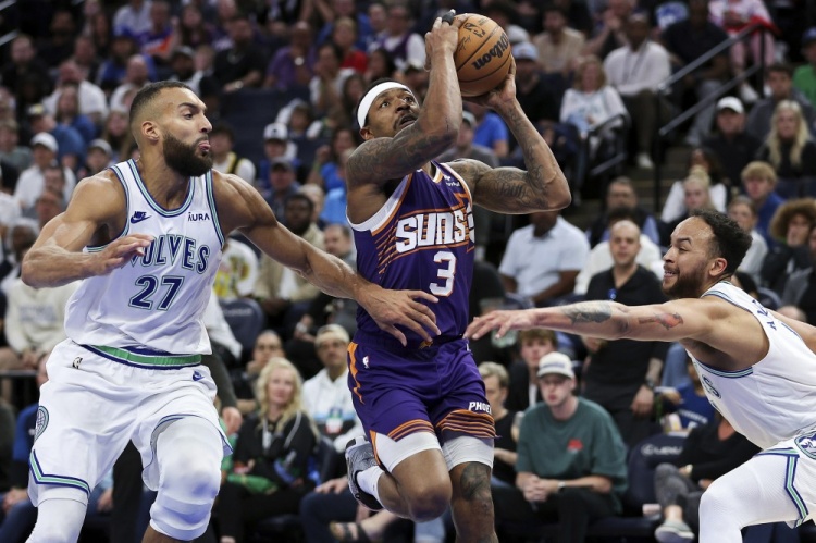 包含澳大利亚劲旅准备季后赛战斗，全队备战气氛浓厚的词条