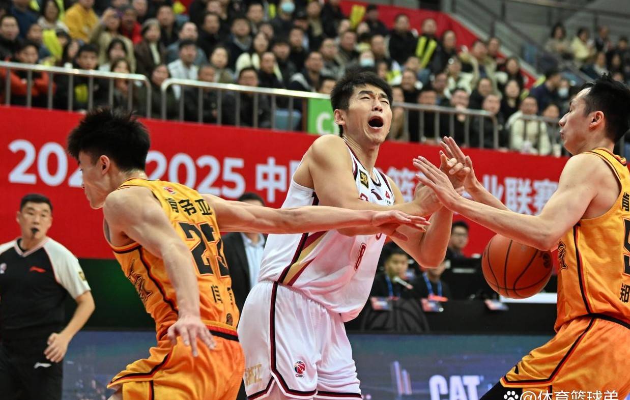 关于危机四伏！球员拼搏精神鼓舞全场的信息