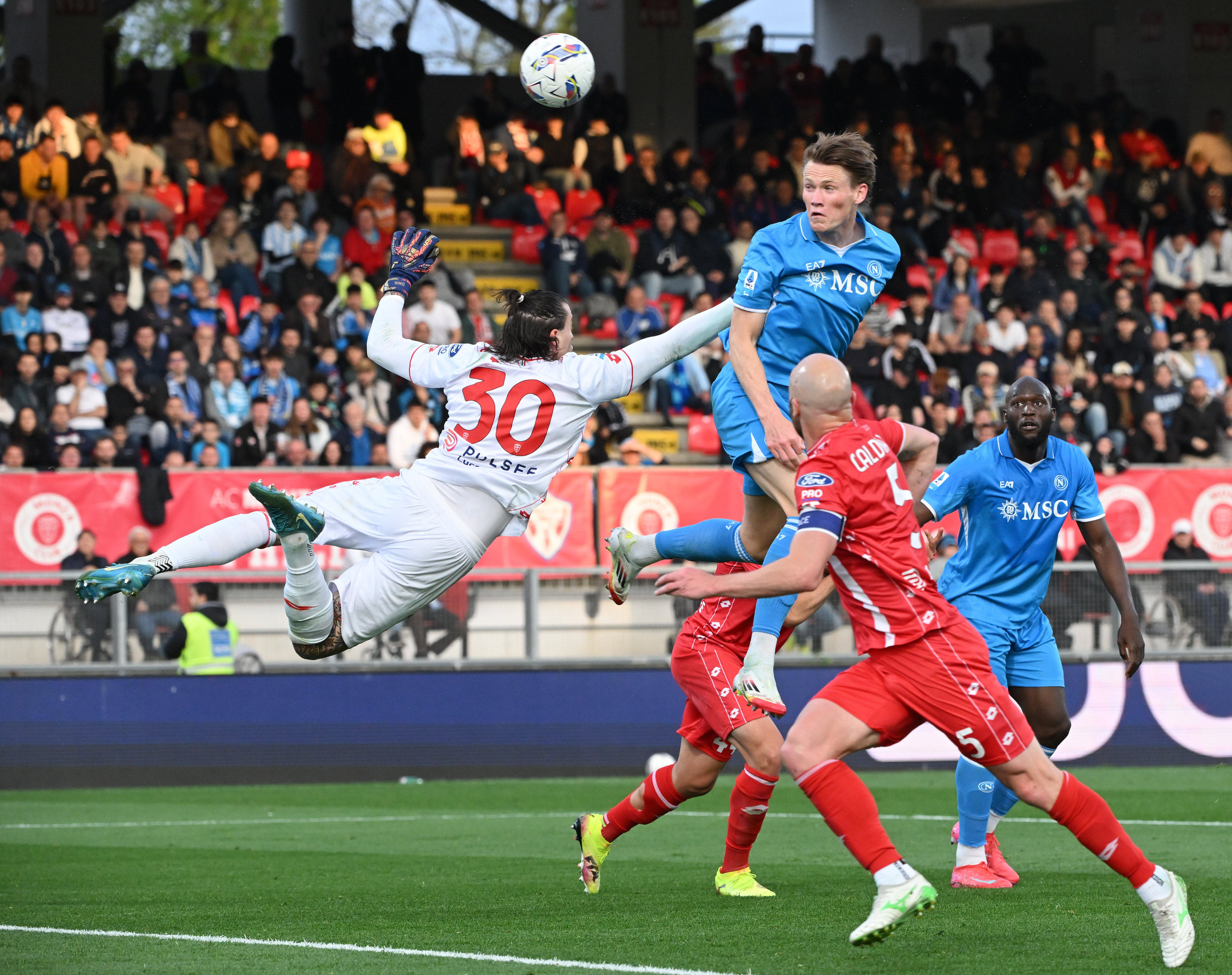 罗马队在比赛中取得令人惊讶的胜利