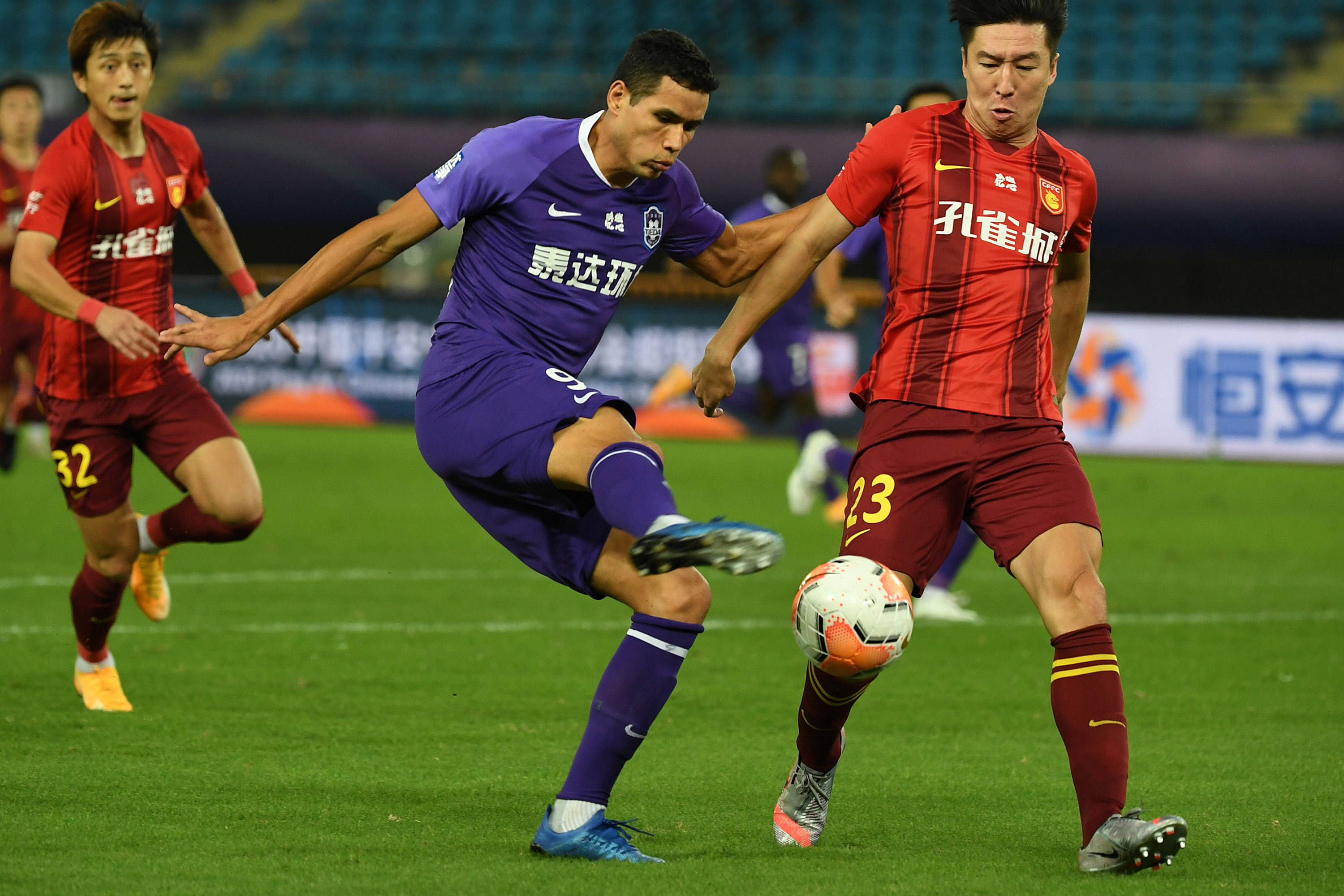 山东鲁能主场胜出，力克天津泰达夺冠