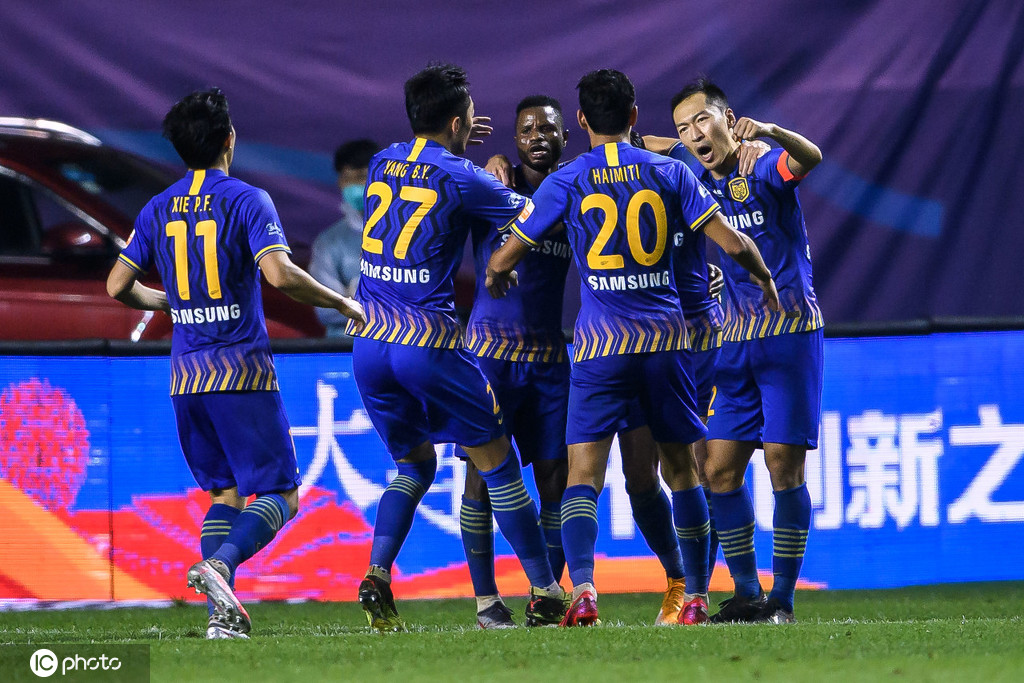 包含苏宁球员表现高光，助球队锁定胜局的词条