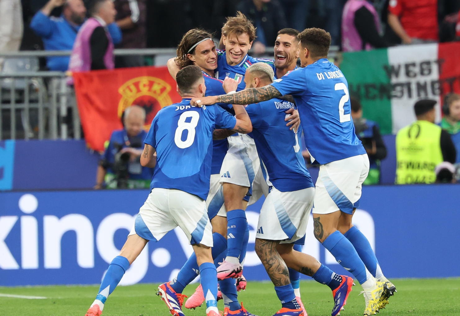 包含意大利队核心球员因贝归队备战欧洲杯的词条