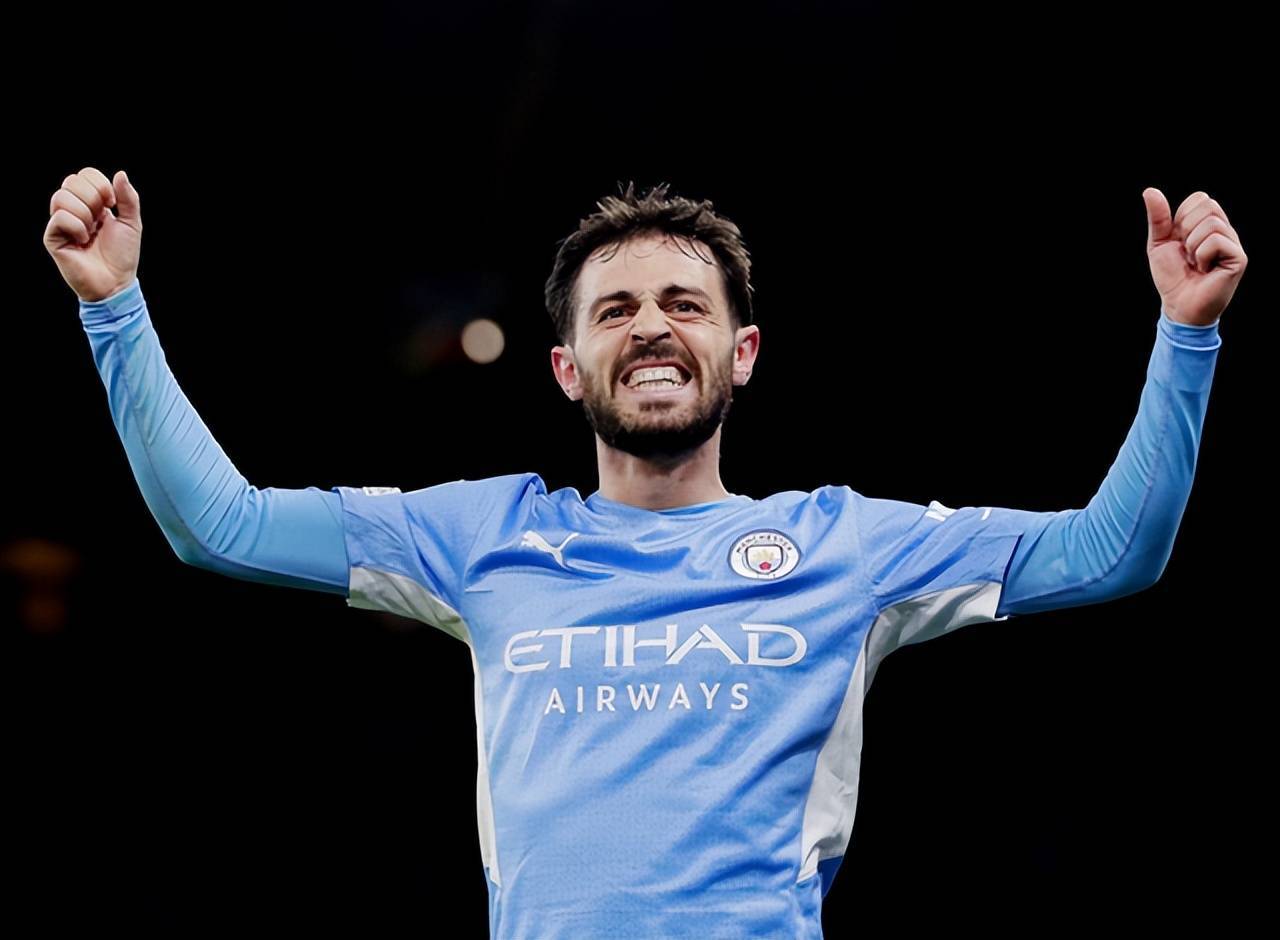 阿圭罗传射建功，曼城-战胜沃特福德